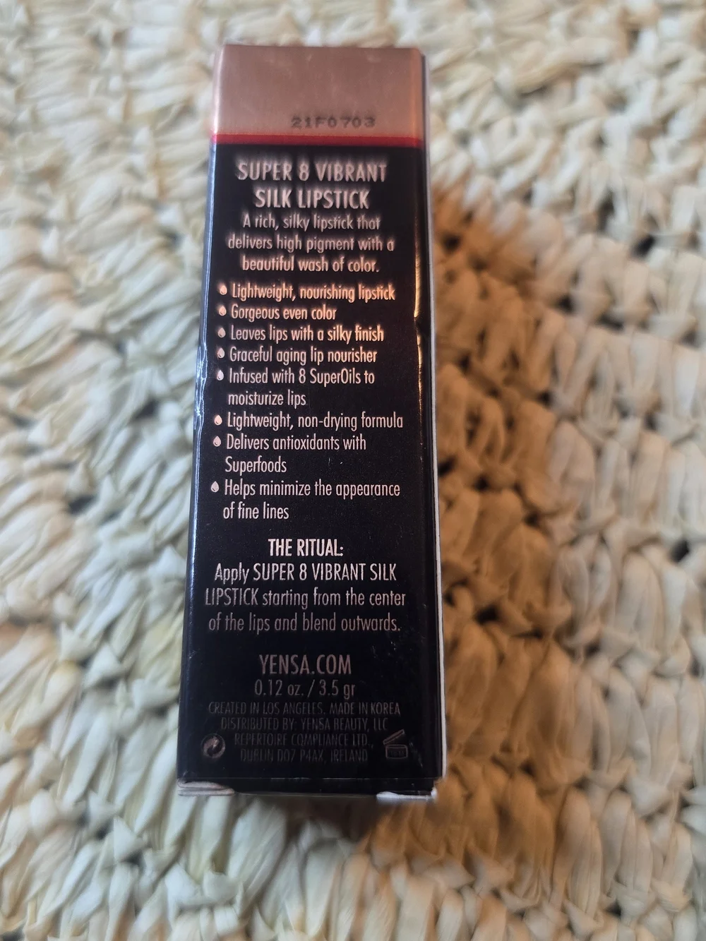Yensa Super 8 Vibrant Silk Lipstick